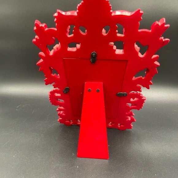 Vintage Red Faux Coral Carved Stand Up Photo Frame Picture 3.5 x 5 Regency Style - Picture 5 of 6